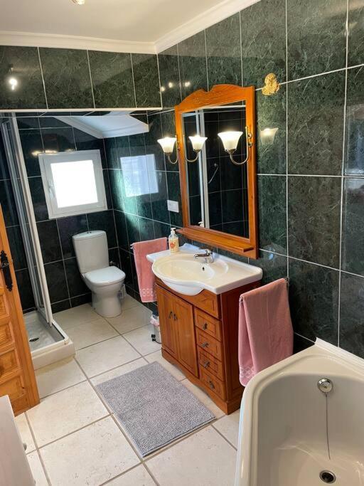 Casa Serenita Charming Villa With Swimming Pool 哈维亚 外观 照片