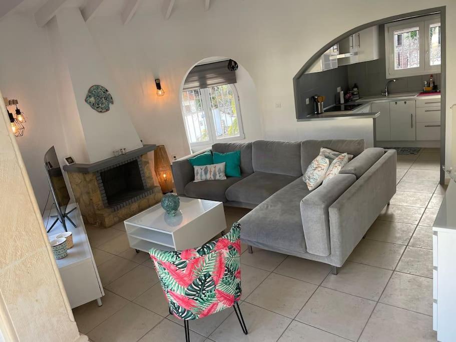 Casa Serenita Charming Villa With Swimming Pool 哈维亚 外观 照片