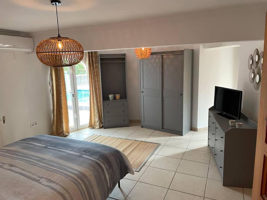 Casa Serenita Charming Villa With Swimming Pool 哈维亚 外观 照片
