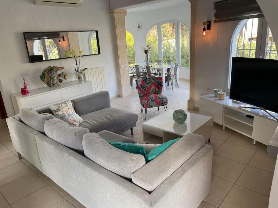 Casa Serenita Charming Villa With Swimming Pool 哈维亚 外观 照片